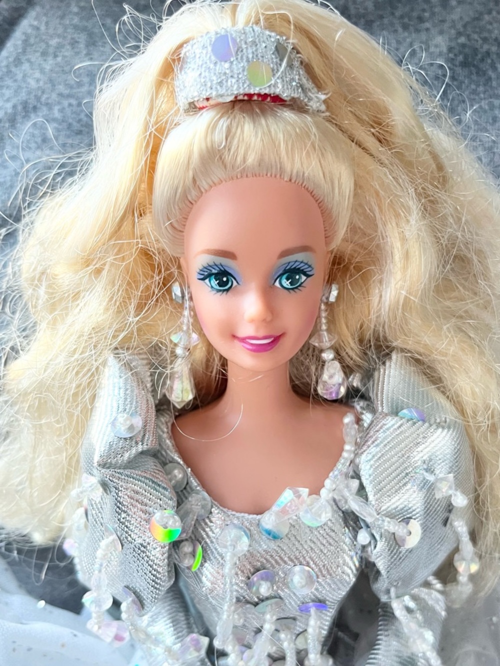 Barbie 90s bundle: Happy Holidays Dolls Collectibles and Deluxe Doll Trunk - Picture 8 of 16